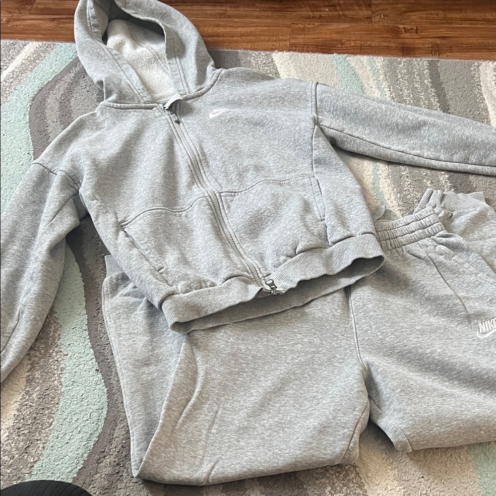 Nike Kids Light Gray Sweatpants & Hoodie Set